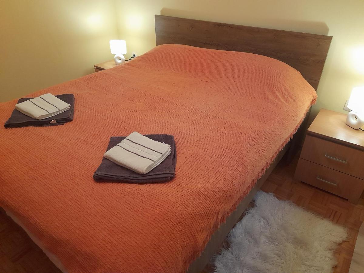 Pine Tree Apartment ซาราเยโว ภายนอก รูปภาพ